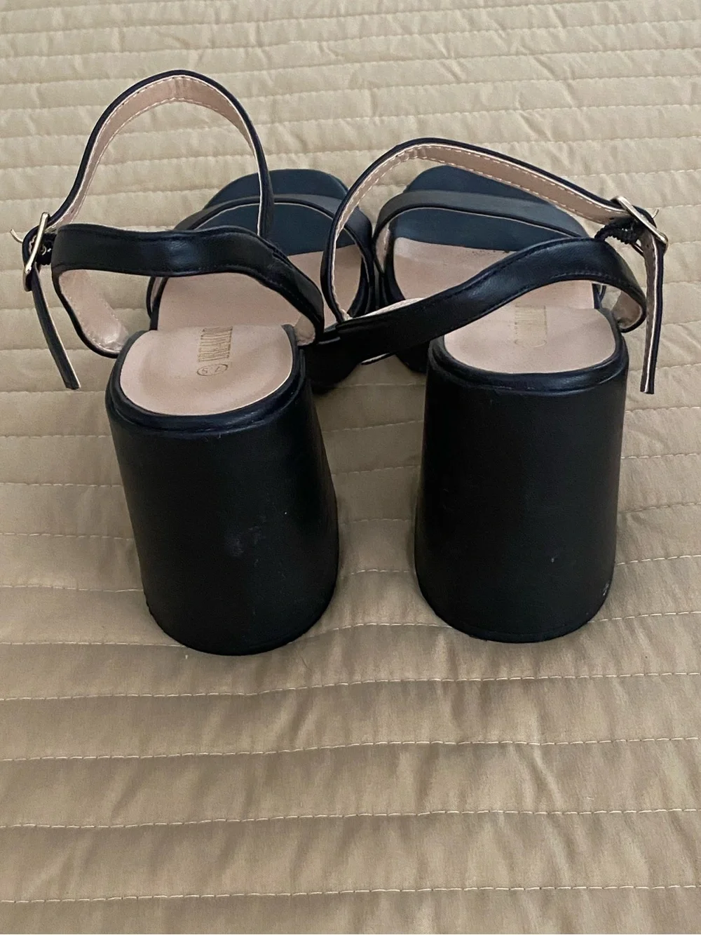 Block heel sandals